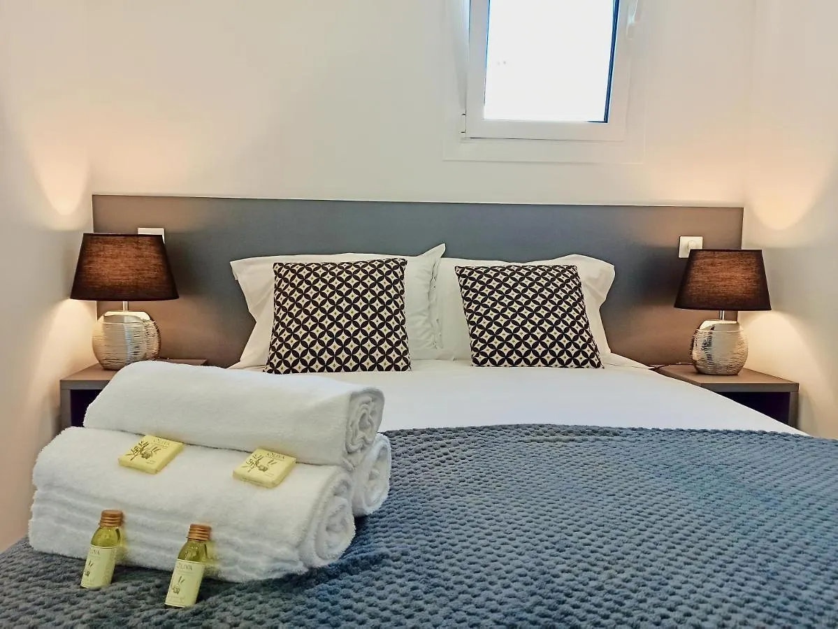 Viva Riviera Brand New 1 Bedroom close Croisette Cannes 0*,  Francia