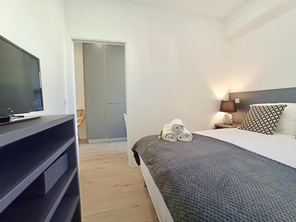 Viva Riviera Brand New 1 Bedroom close Croisette Cannes Francia